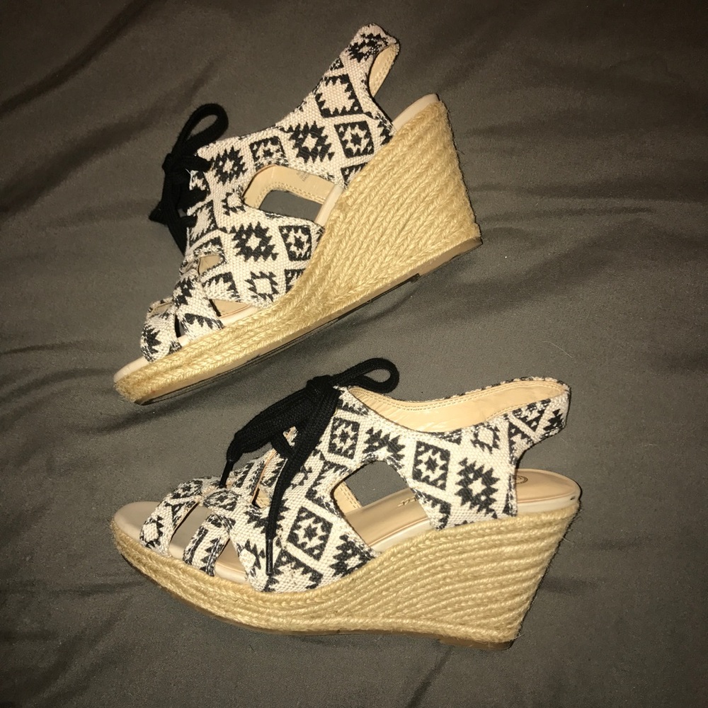 Wedge sandals